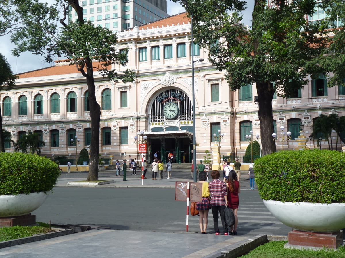 Ho Chi Minh City and Cu Chi Tunnels Full-Day Tour