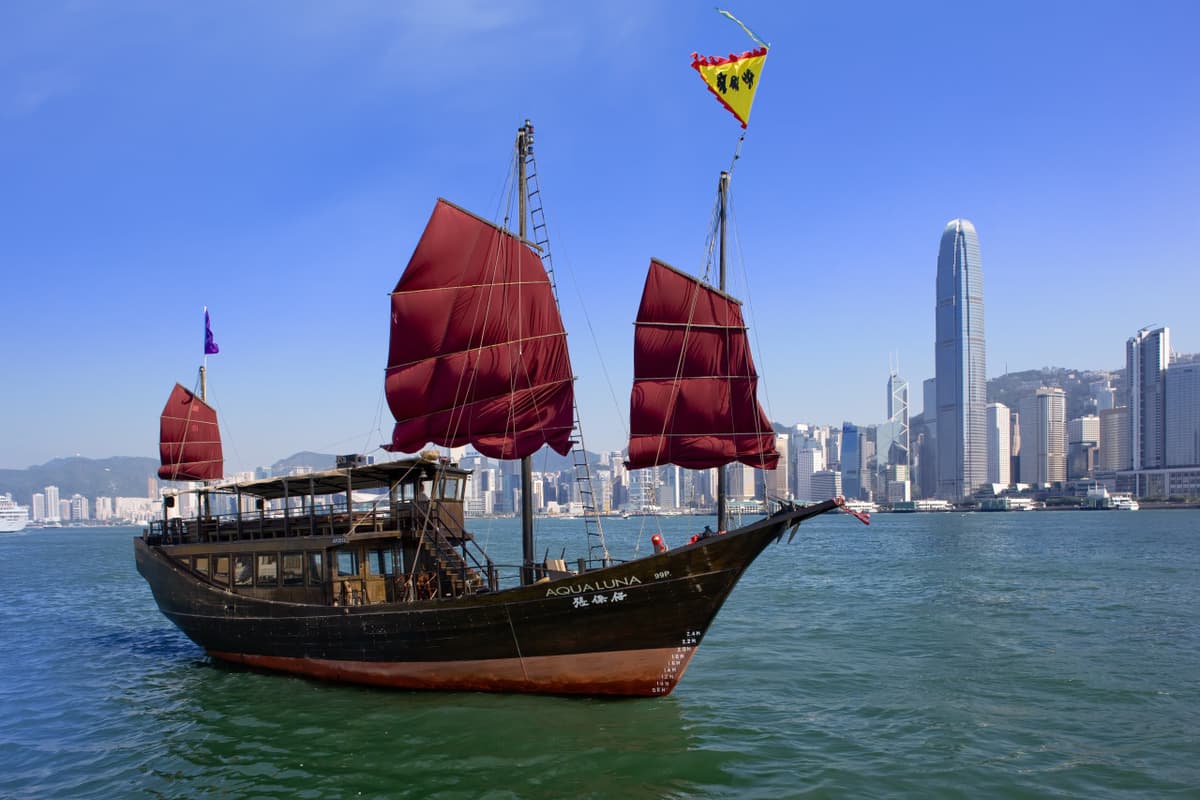 Aqualuna Victoria Harbour Cruise Ticket