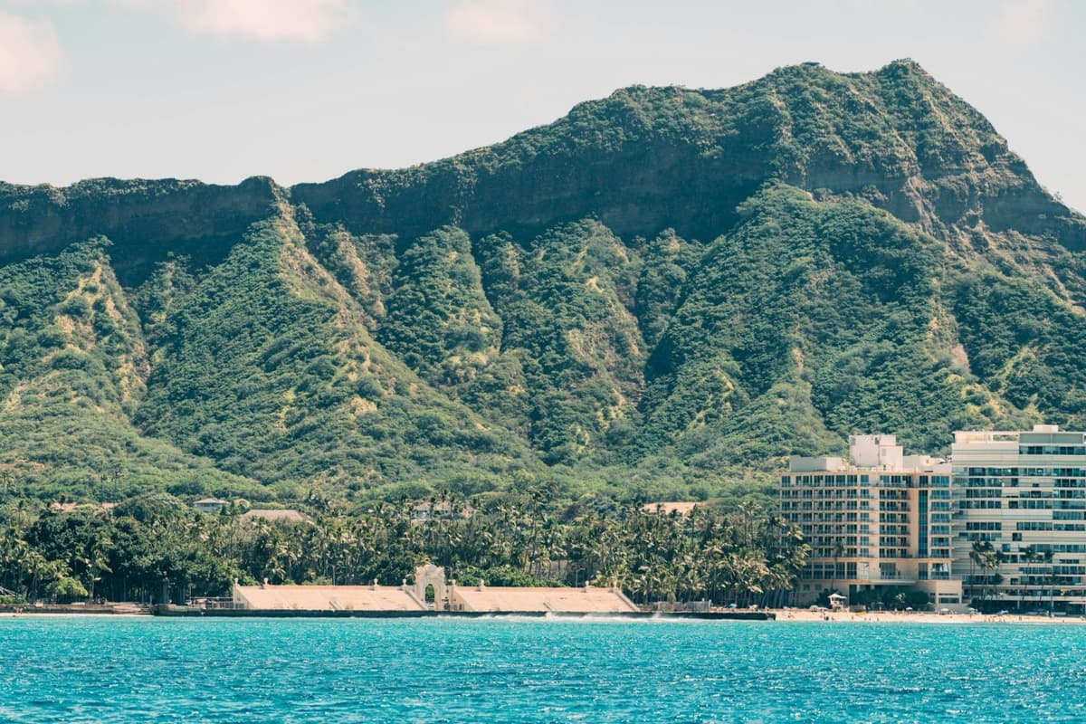 Waikiki: Daytime Glass Bottom Boat Tour
