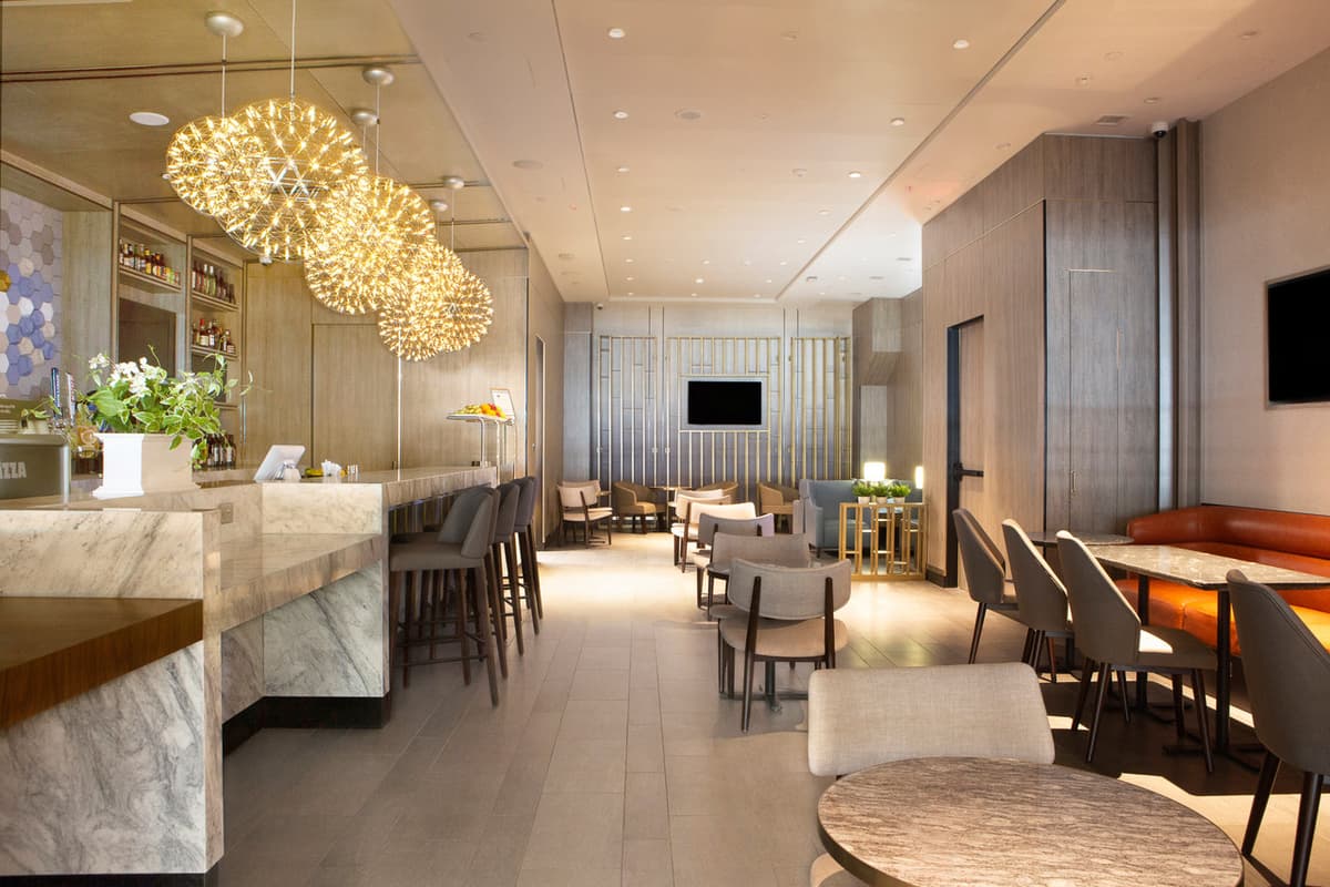 Plaza Premium Lounge - Dallas Fort Worth International Airport Terminal E