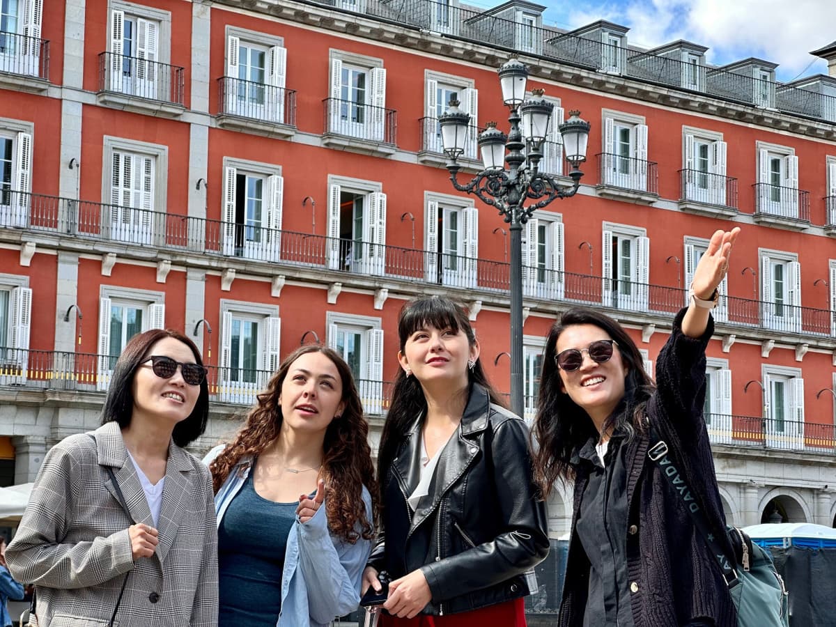 Madrid Highlights Tour with Prado Museum and Royal Palace Skip-the-Line Admission