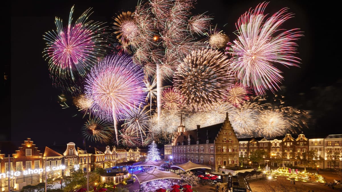 Huis Ten Bosch Theme Park