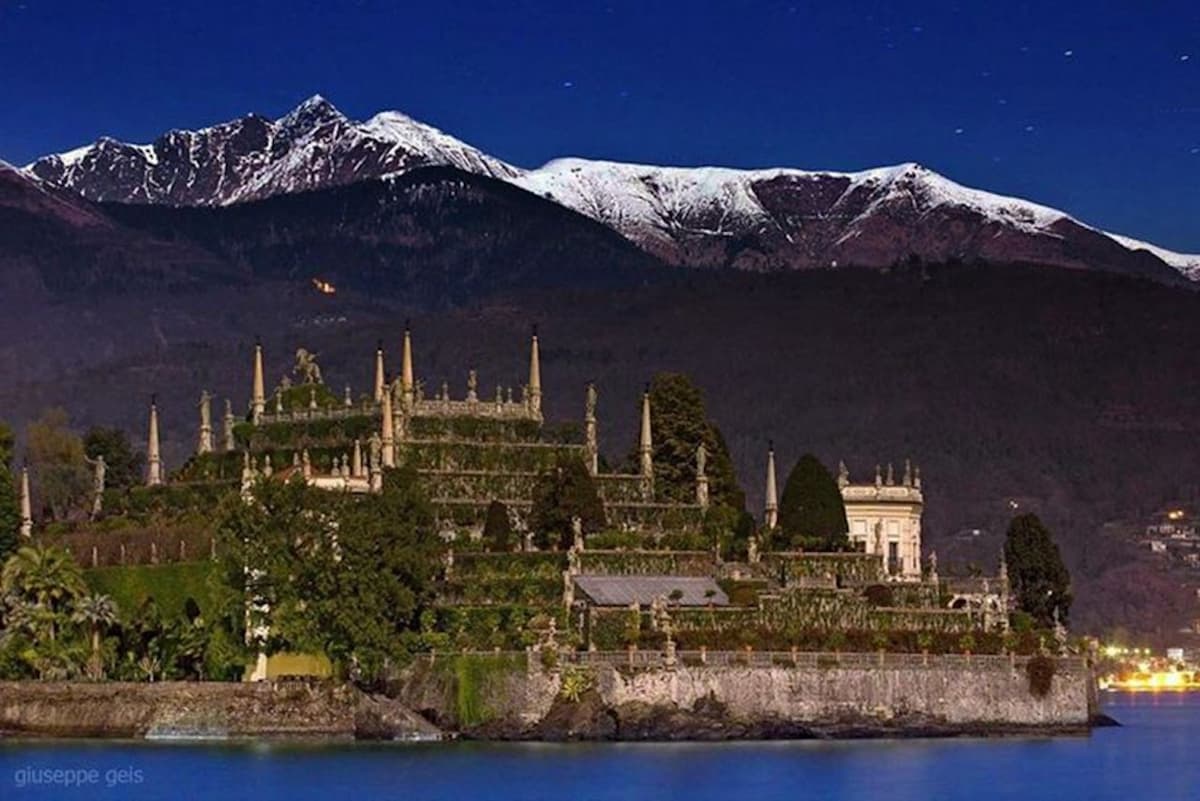 Lake Maggiore & Borromean Islands: Hop-on Hop-off Boat Ticket
