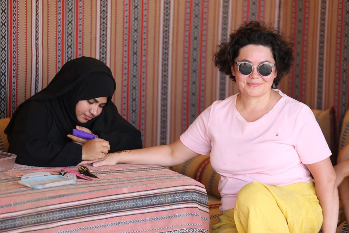 Premium Evening Desert Safari Tour from Dubai with BBQ Dinner