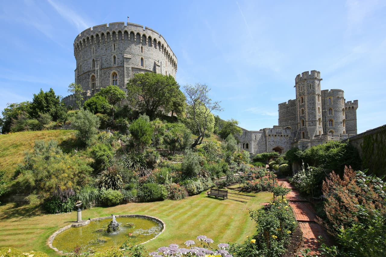 Windsor Castle Half-Day Tour from London with Audio Guide