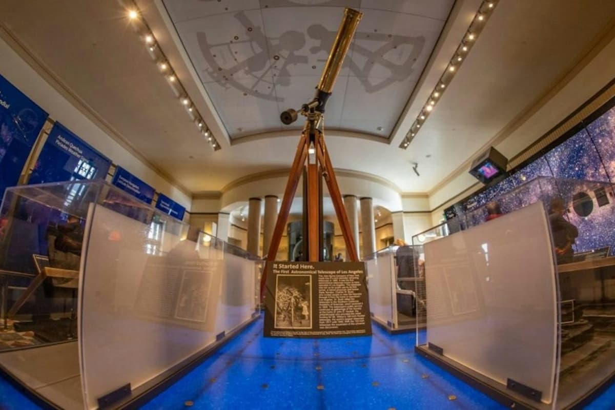 Griffith Observatory: Guided Tour + Planetarium Show Ticket