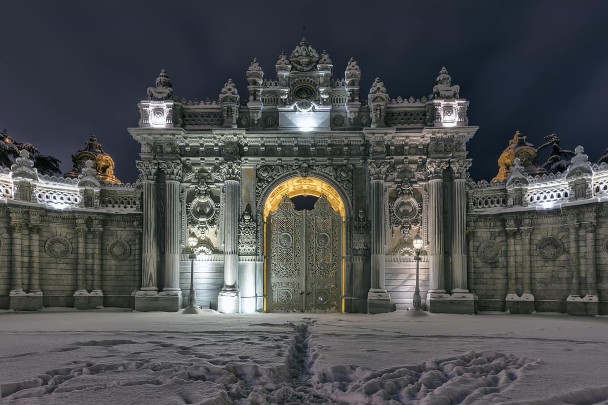 COMBO: Galata Tower + Dolmabahce Palace Ticket