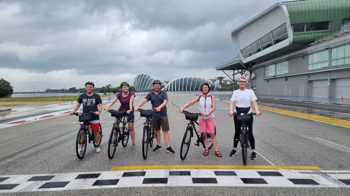 Singapore Historical Cycling Tour