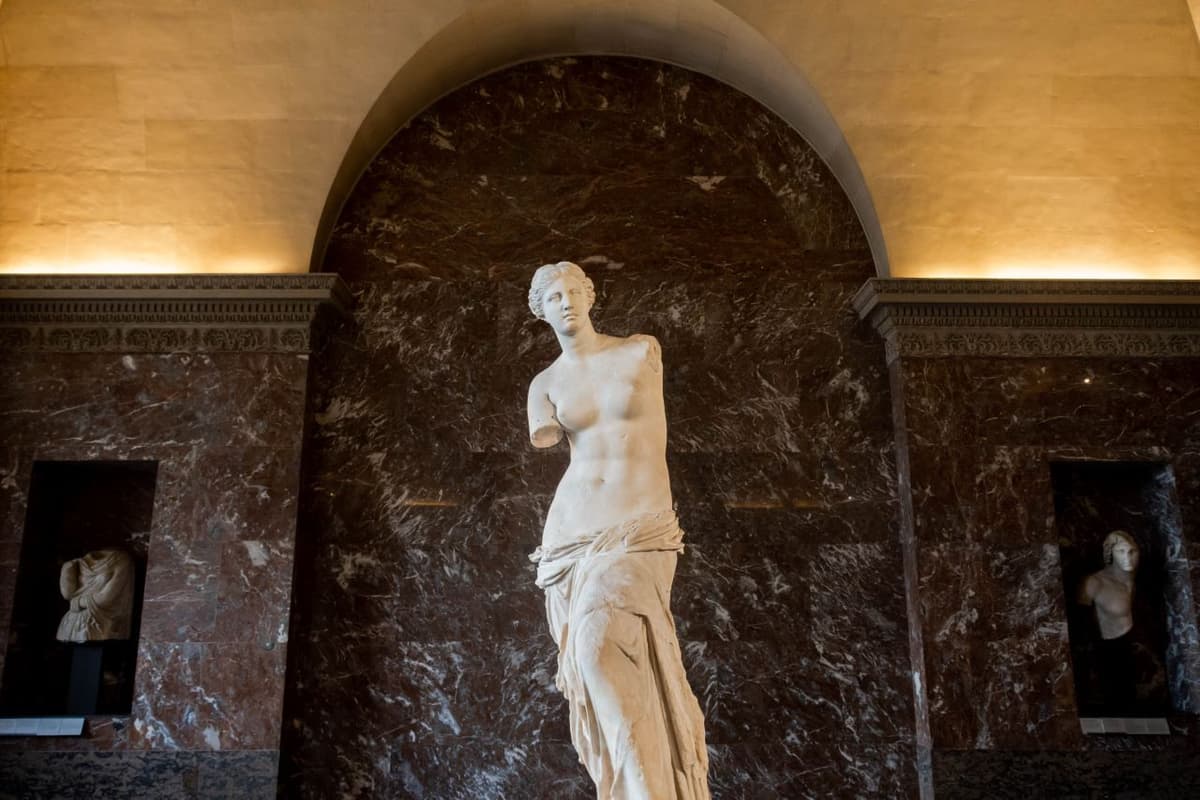 Louvre Museum Skip-the-Line Guided Tour
