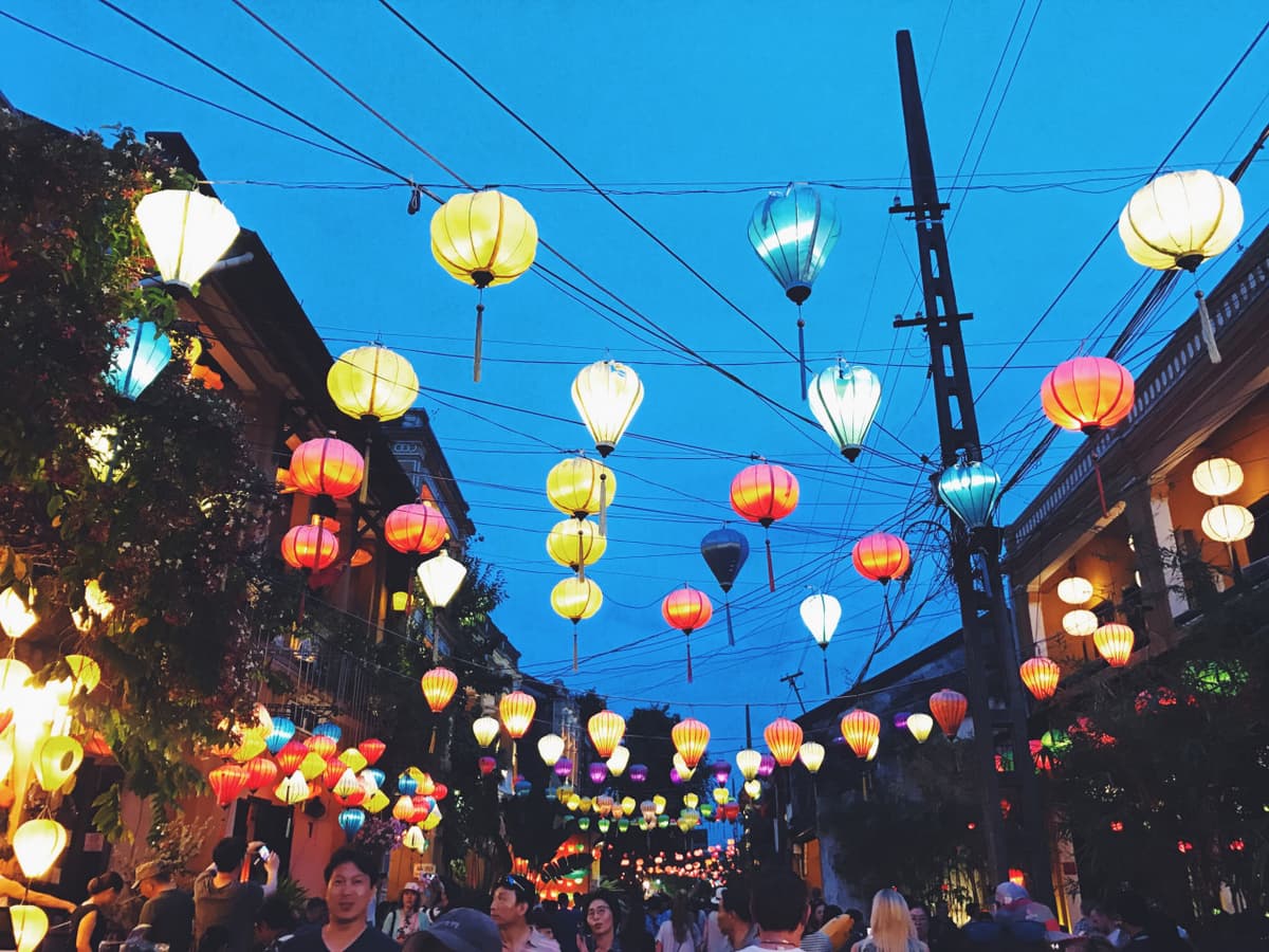 Marble Mountains and Hoi An Ancient Town Half-Day Tour from Da Nang