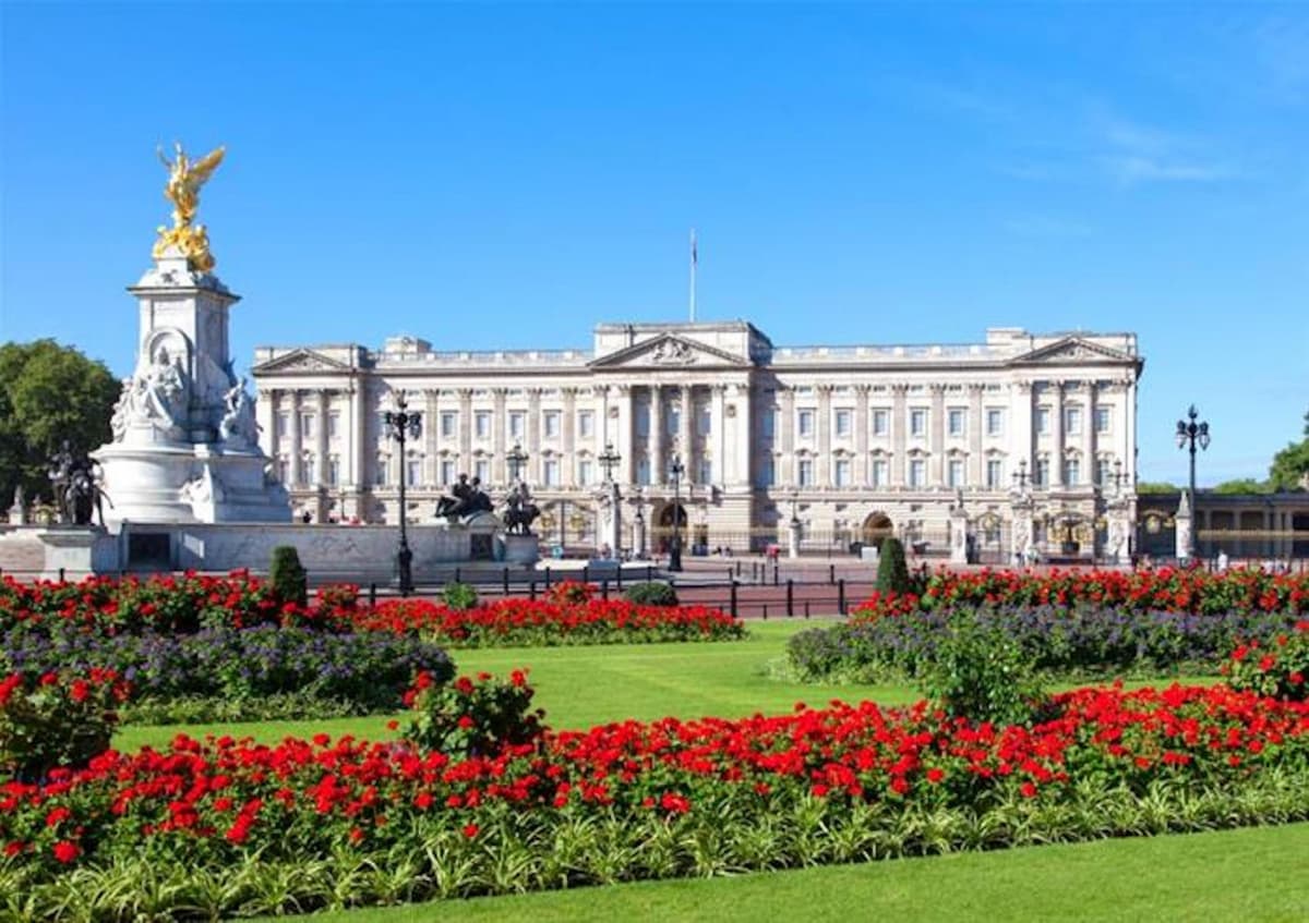 St. Paul's Cathedral, Changing of the Guard, and London Sightseeing Tour