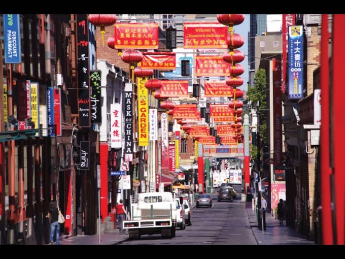 Melbourne Coach Tour with Yarra River Cruise
