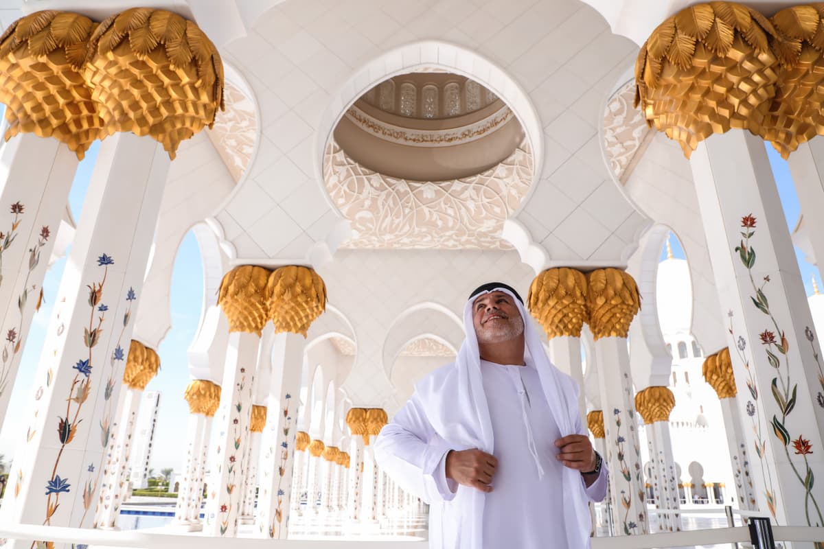 Sheikh Zayed Grand Mosque and Louvre Abu Dhabi Tour from Dubai