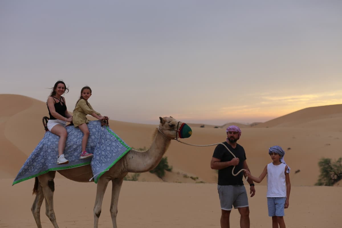 Premium Evening Desert Safari Tour from Dubai with BBQ Dinner