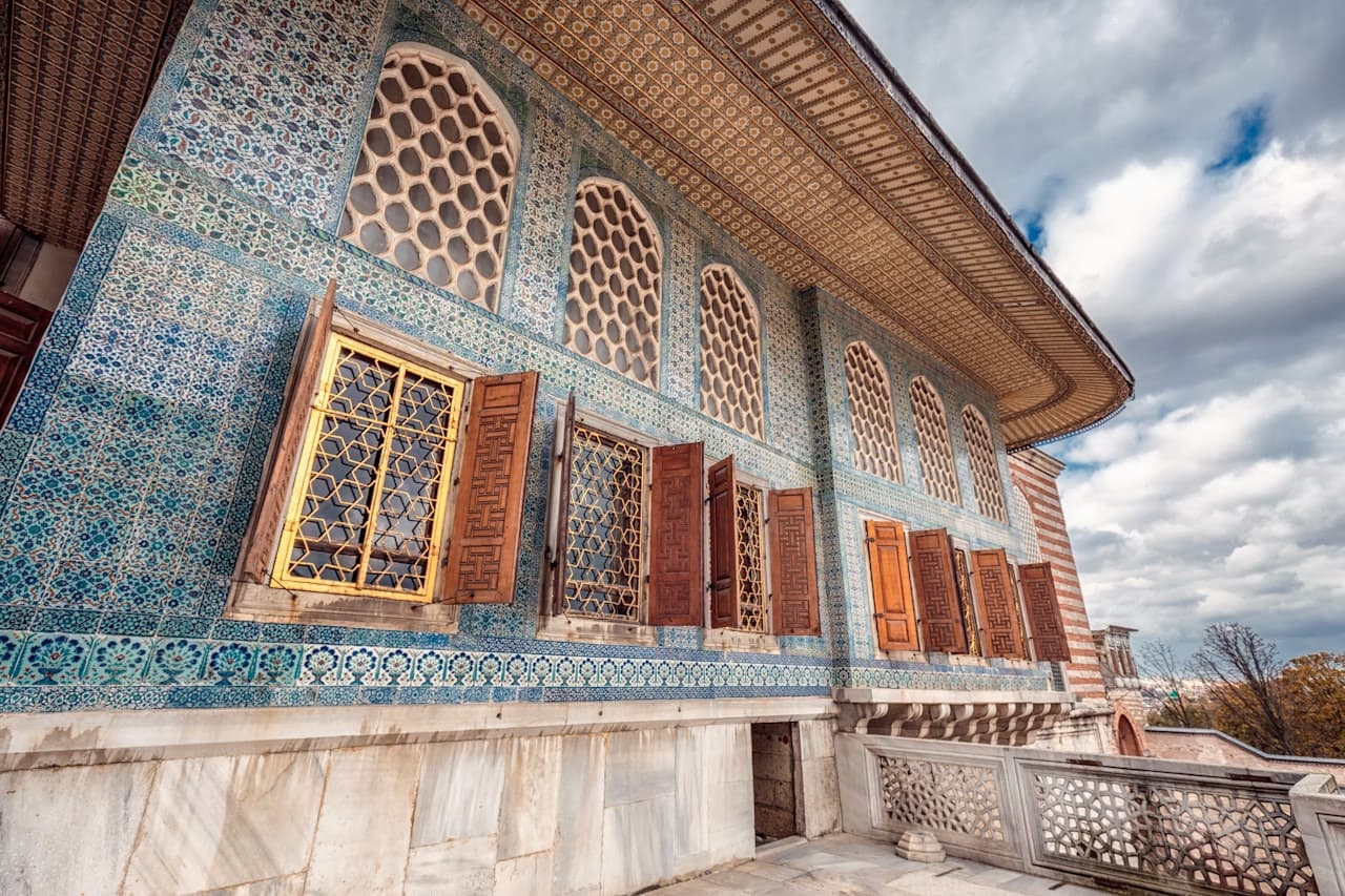 COMBO: Hagia Sophia Grand Mosque + Basilica Cistern + Topkapi Palace Tickets