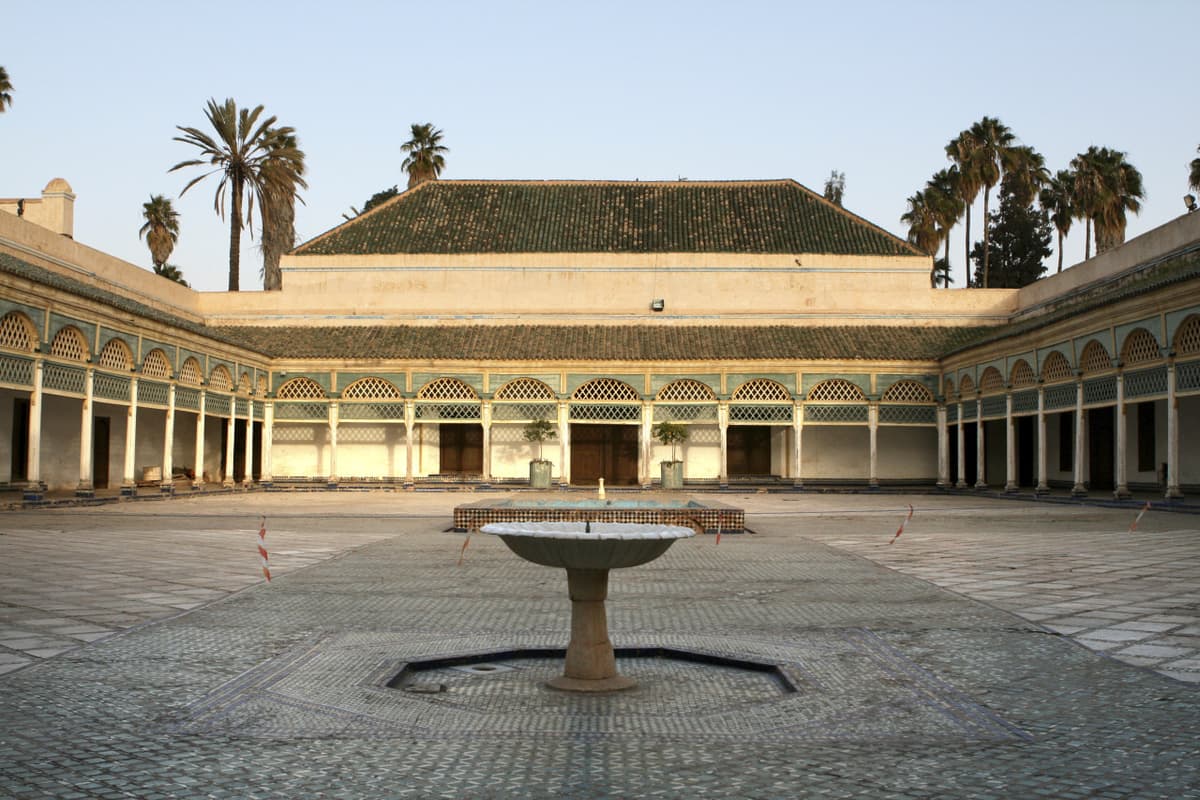 Marrakech Monuments Tour: Koutoubia Mosque, El Bahia Palace, Saadian Tombs