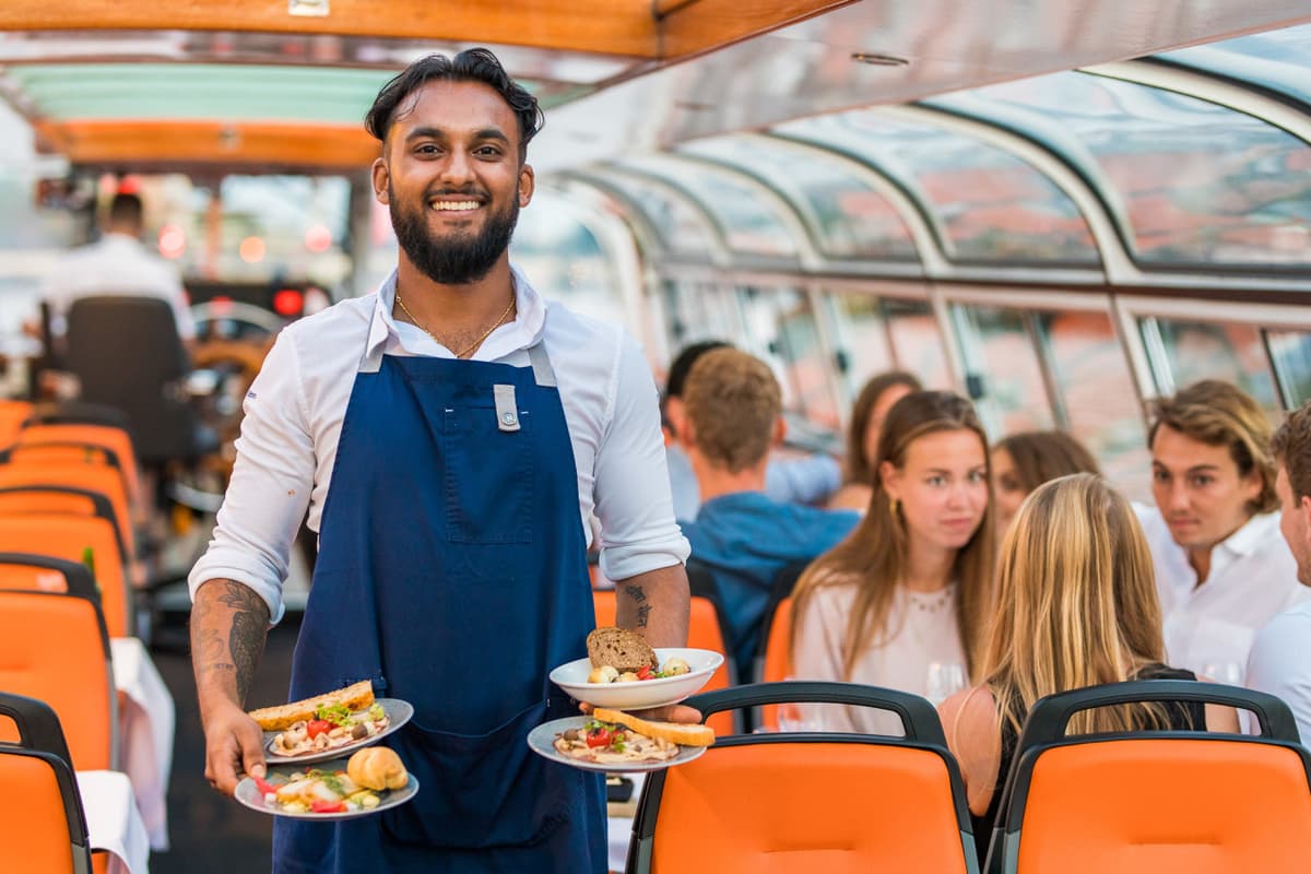 Amsterdam Canal Cruise with 4-Course Dinner