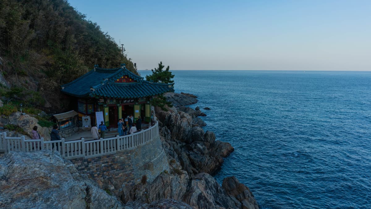 Mount Seorak and Naksansa Temple Tour from Seoul