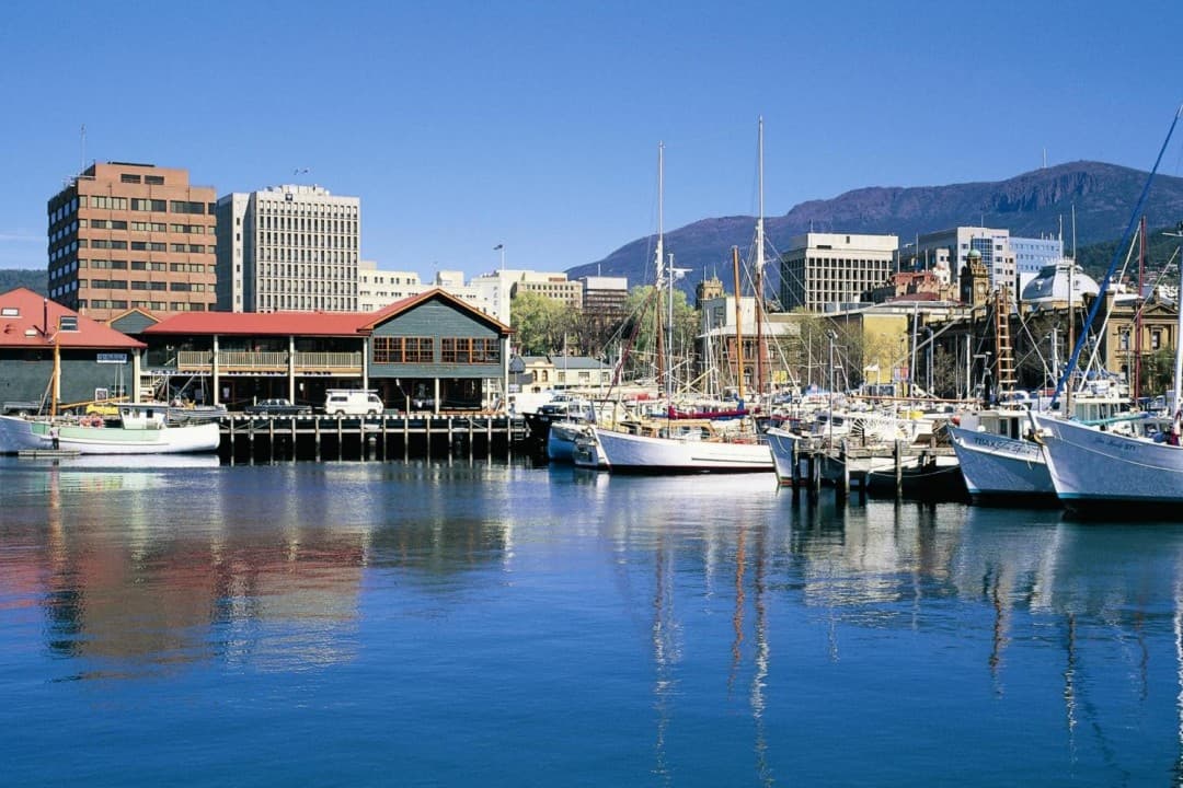 Sullivan's Cove and Hobart City Tour