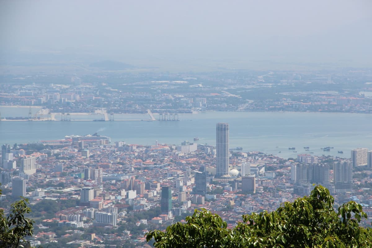 Penang Hill and Kek Lok Si Temple Tour