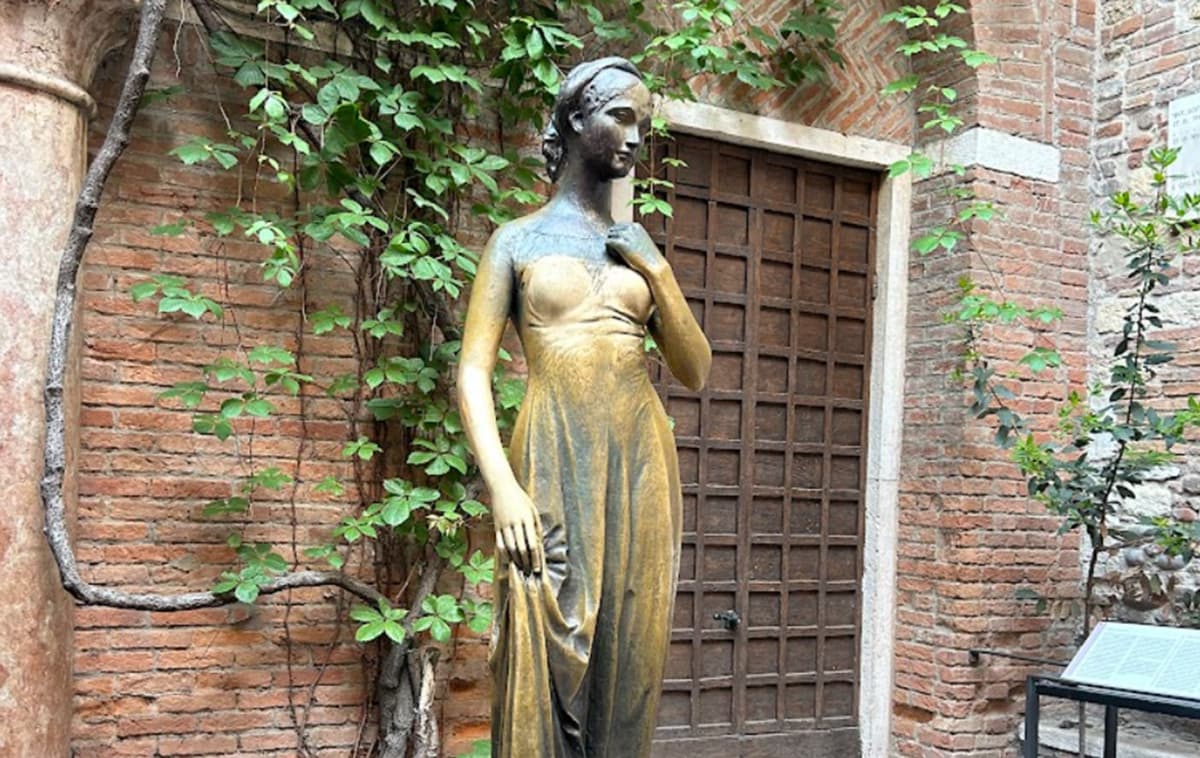 Juliet’s House Fast-Track Entry Ticket and Audio Guide