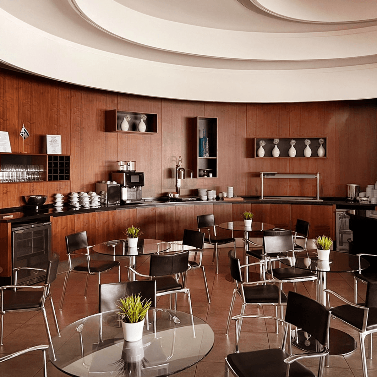 Plaza Premium Lounge - London Heathrow Airport Terminal 4