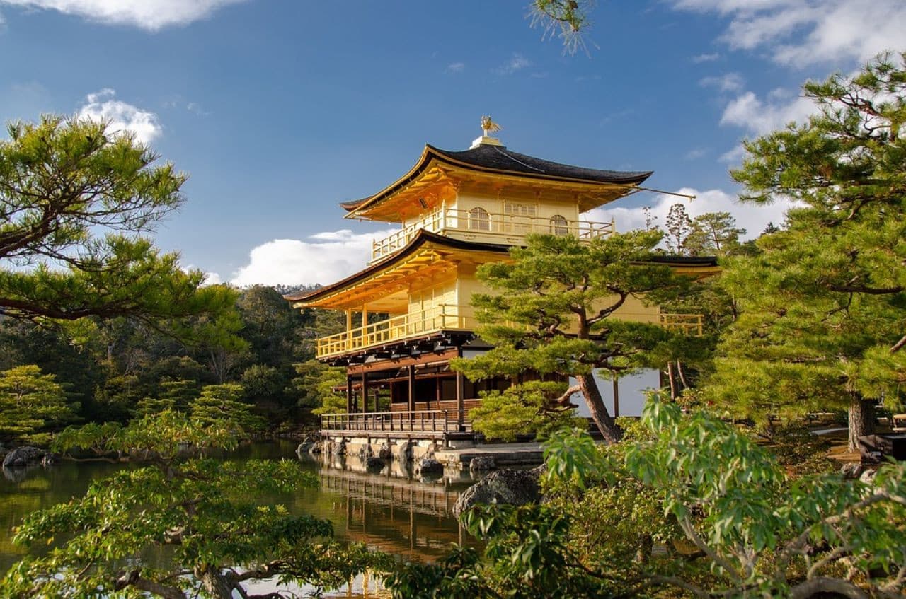 Kyoto Full-Day Tour: Nijo Castle, Kinkaku-ji, Fushimi Inari Taisha, Kiyomizu-dera Temple