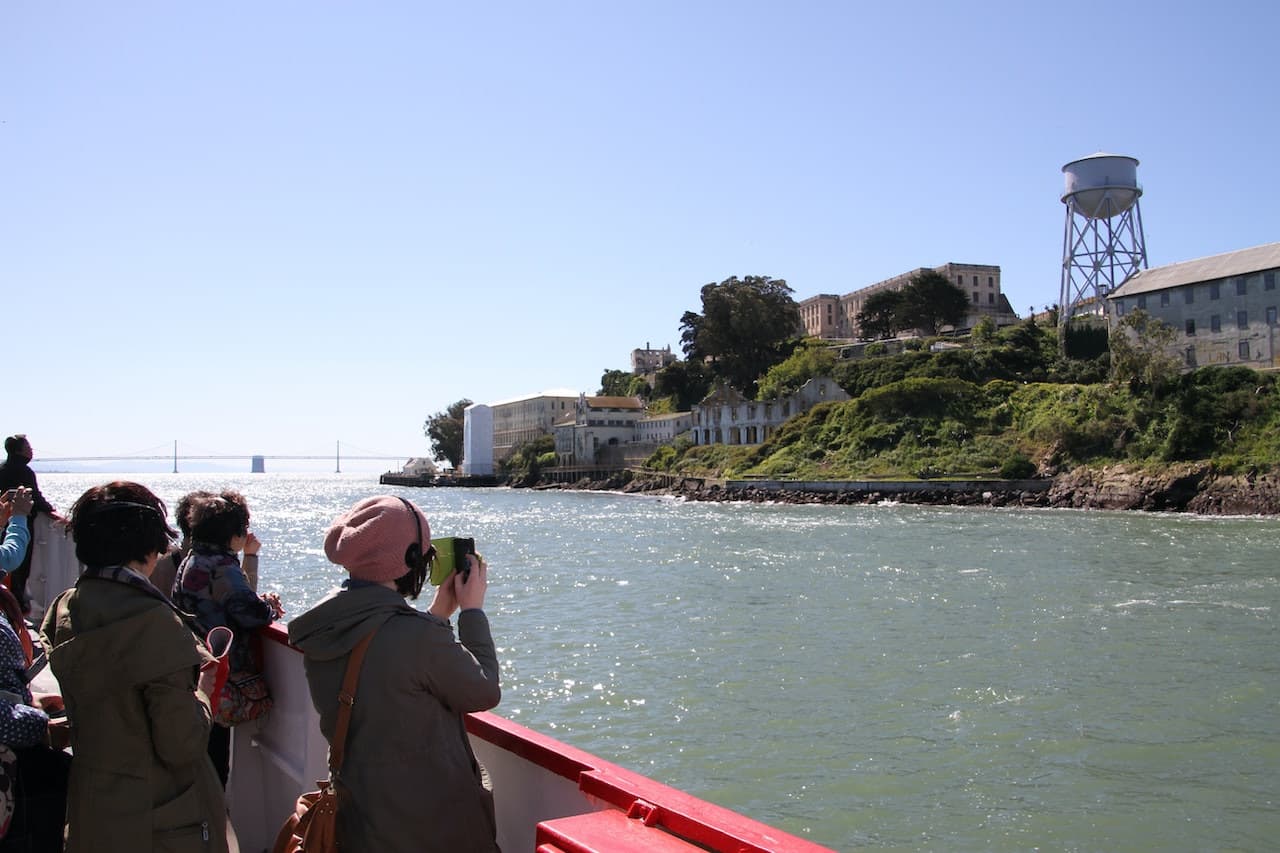San Francisco Bay 1 Hour Golden Gate Sightseeing Boat Cruise by Red and White Fleet