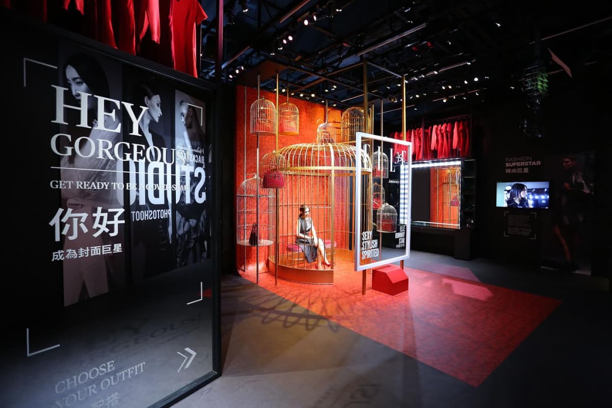 COMBO: Peak Tram with Sky Terrace 428 + Madame Tussauds Hong Kong Ticket