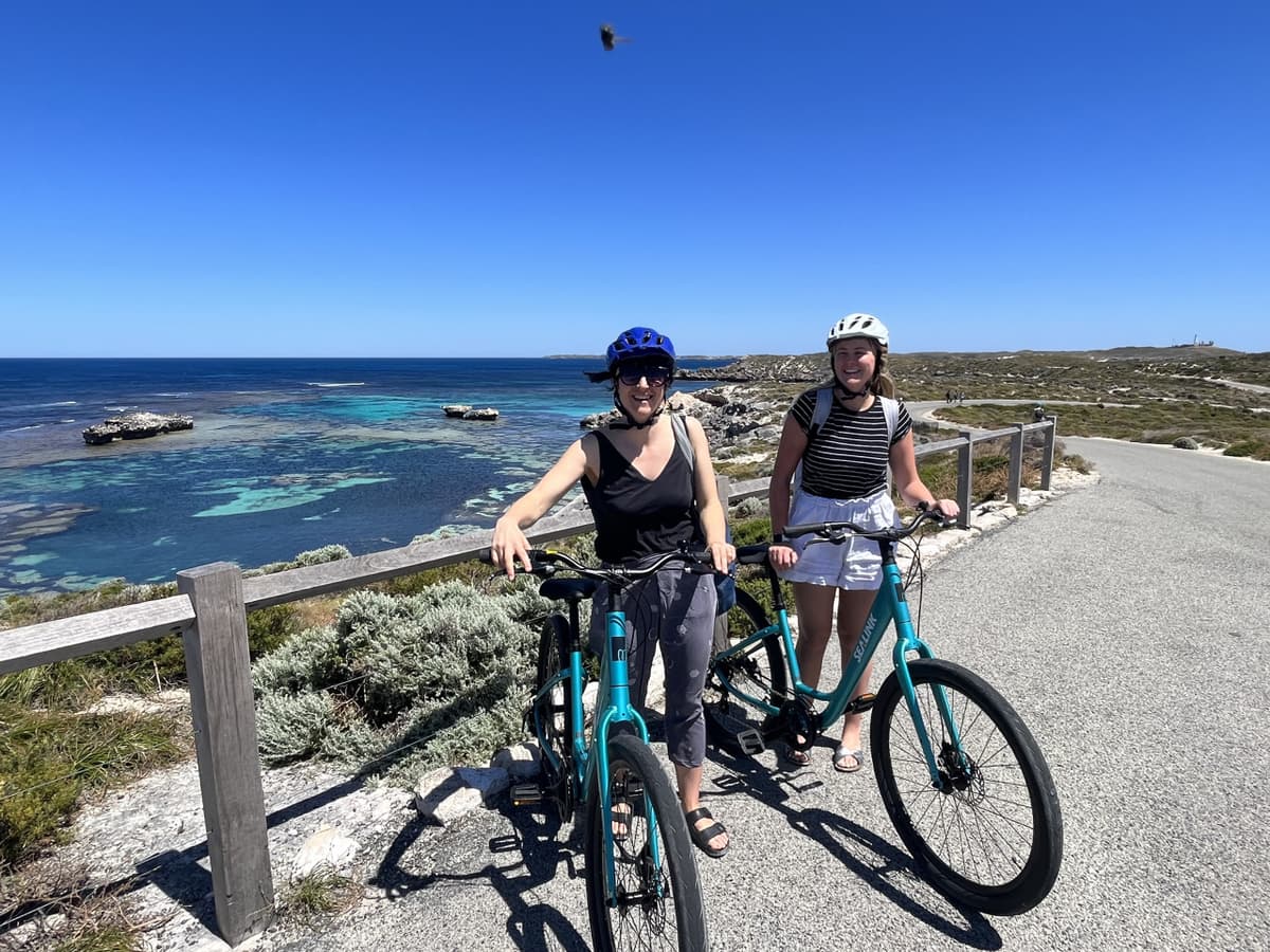 Round Trip SeaLink Ferry Transfer to Rottnest Island with Bike Hire