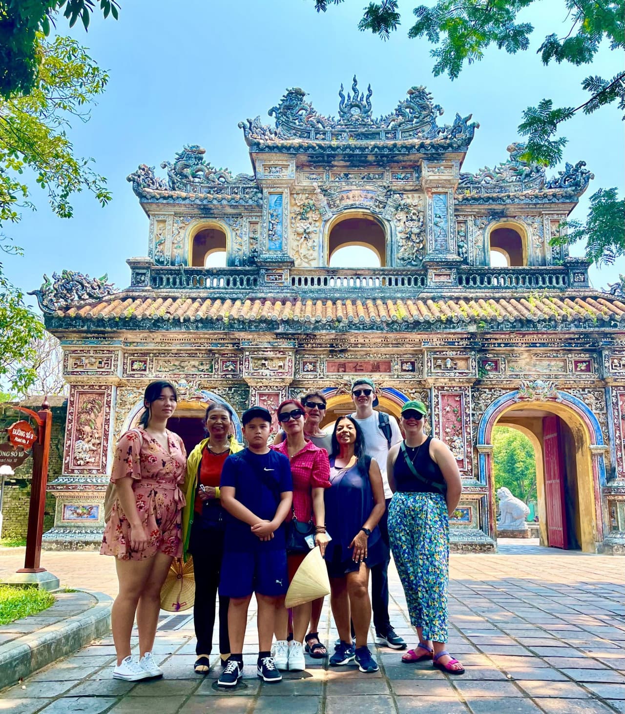 Hue City Tour with Dragon Boat Ride