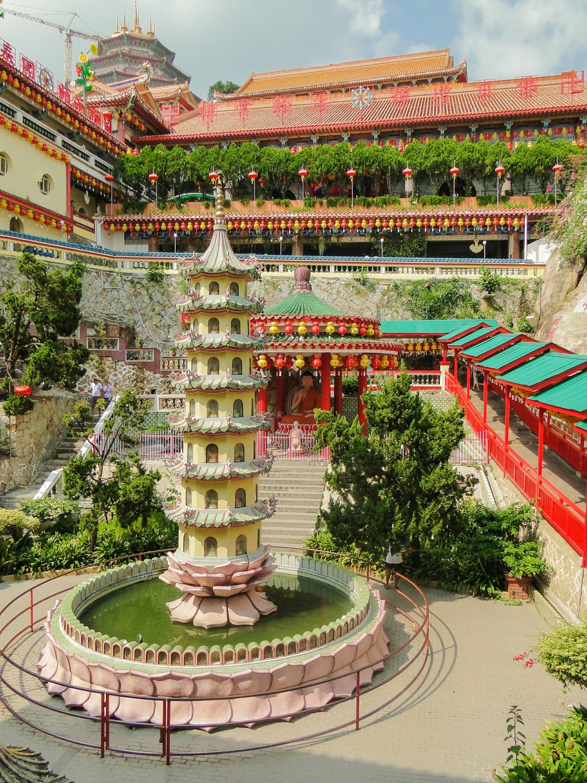 Penang Hill and Kek Lok Si Temple Tour