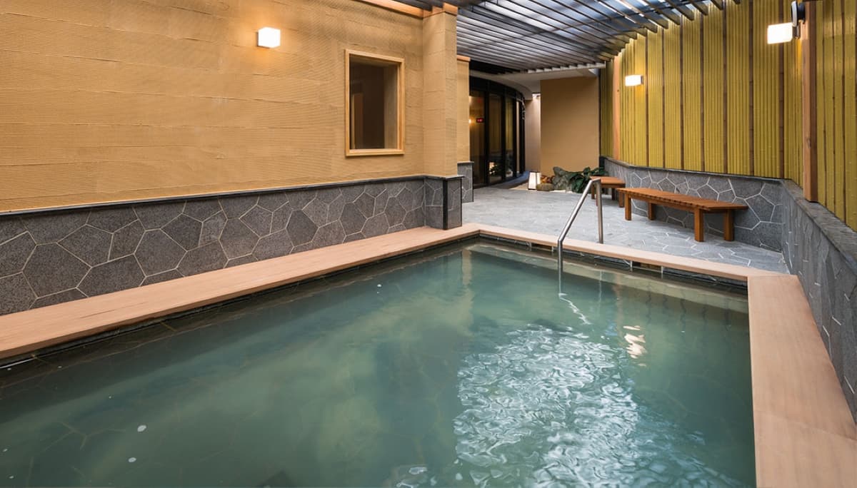 Public Hot Spring Experience at Asia Pacific Hotel Beitou