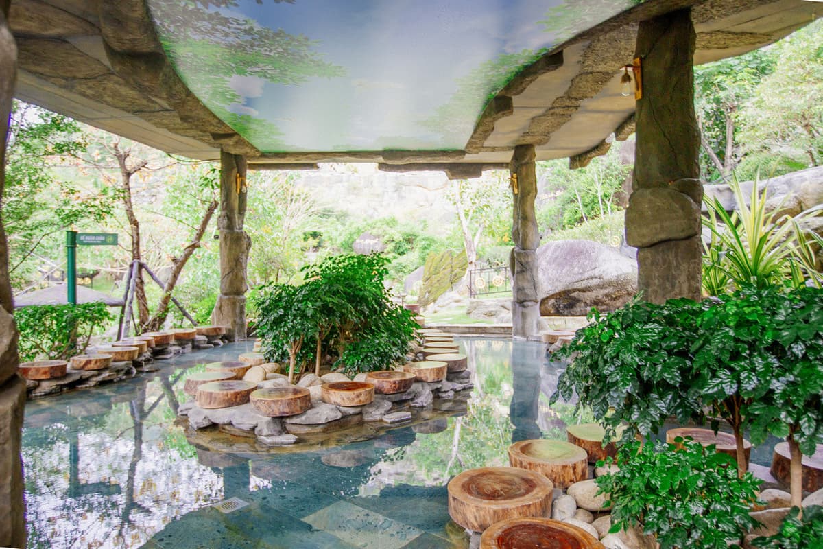 Nui Than Tai Hot Springs Park