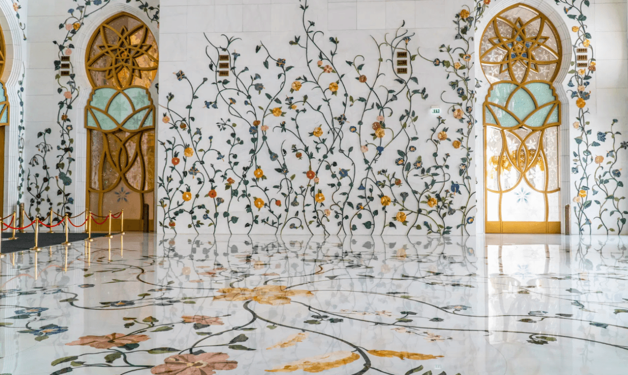 Abu Dhabi Full-Day Tour from Dubai: Sheikh Zayed Mosque, Emirates Palace, Corniche