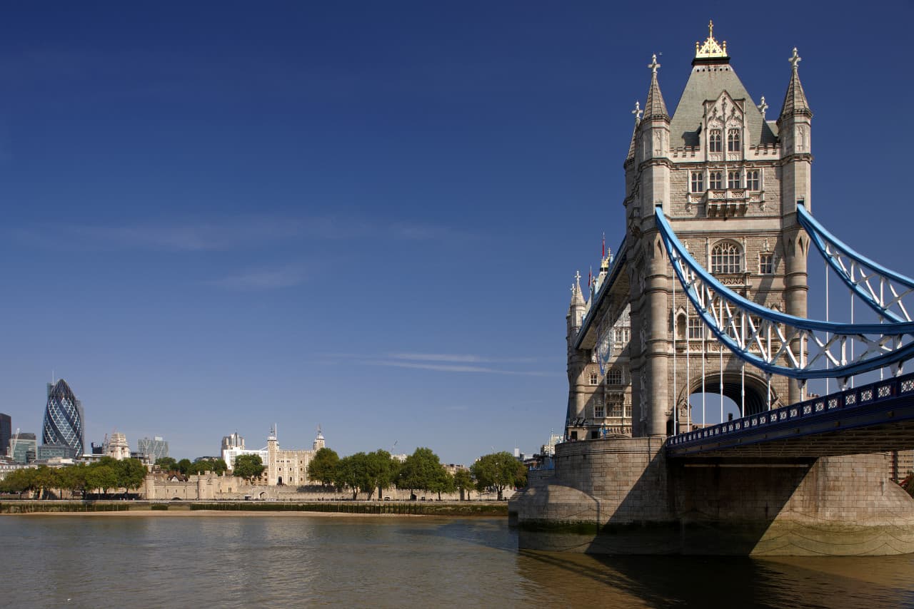 Full Day London with Changing of the Guard, Thames River Cruise and London Eye