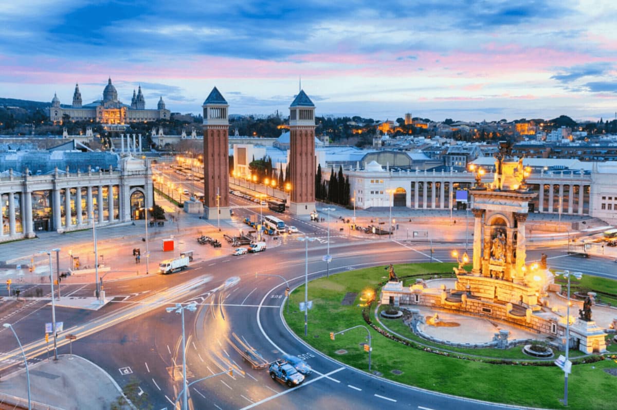 Barcelona Self-Guided Audio Tour: Sagrada Familia, Park Guell, Casa Batllo