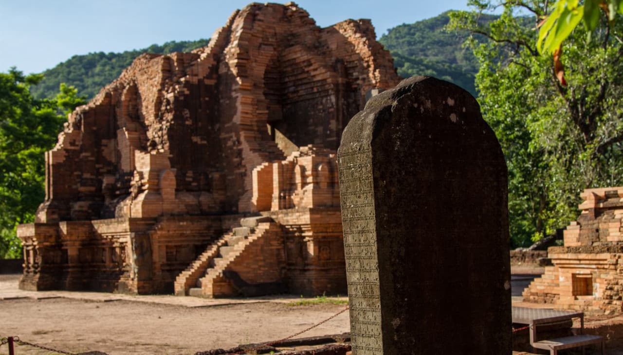 My Son Sanctuary and Hoi An Ancient Town Tour from Da Nang