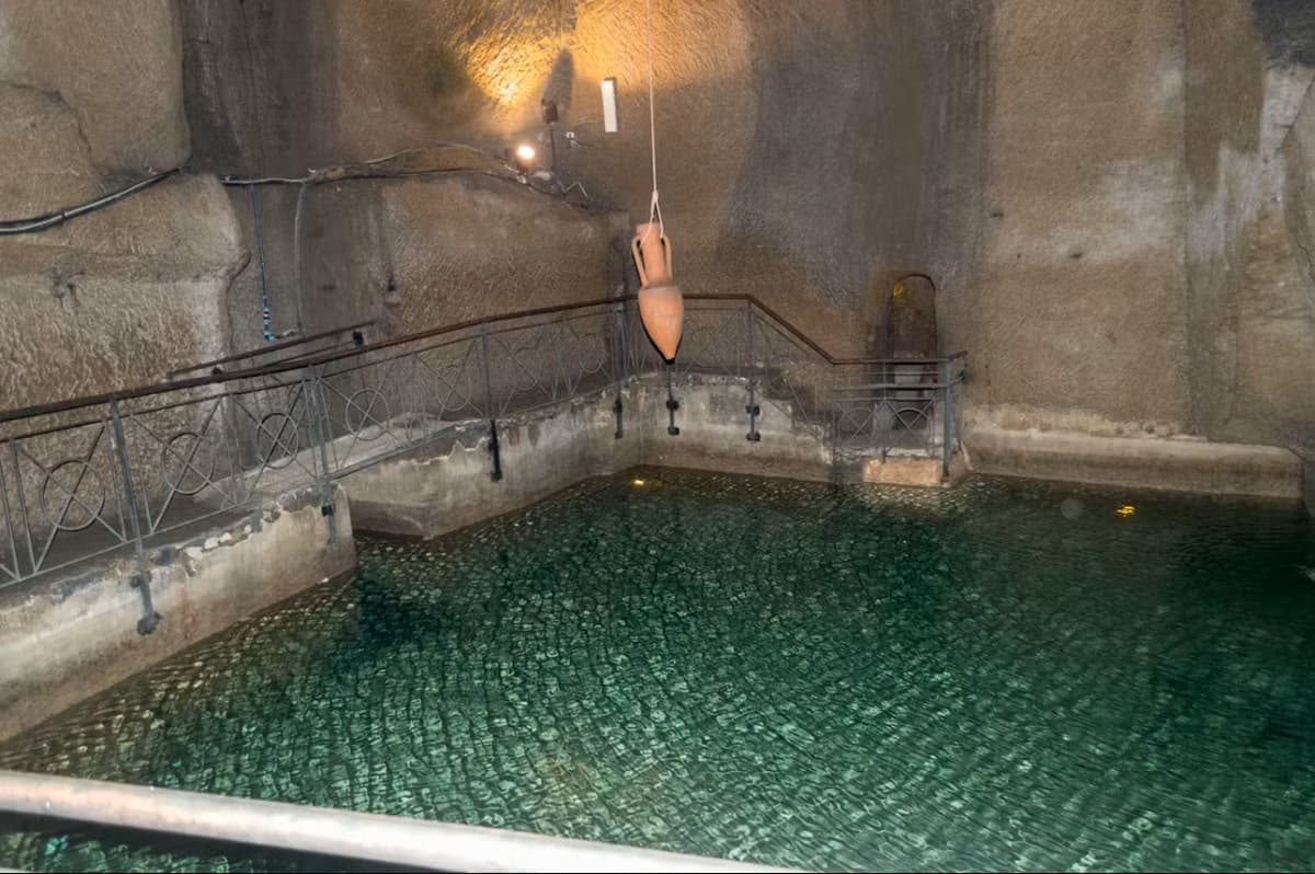 Naples Underground Guided Tour