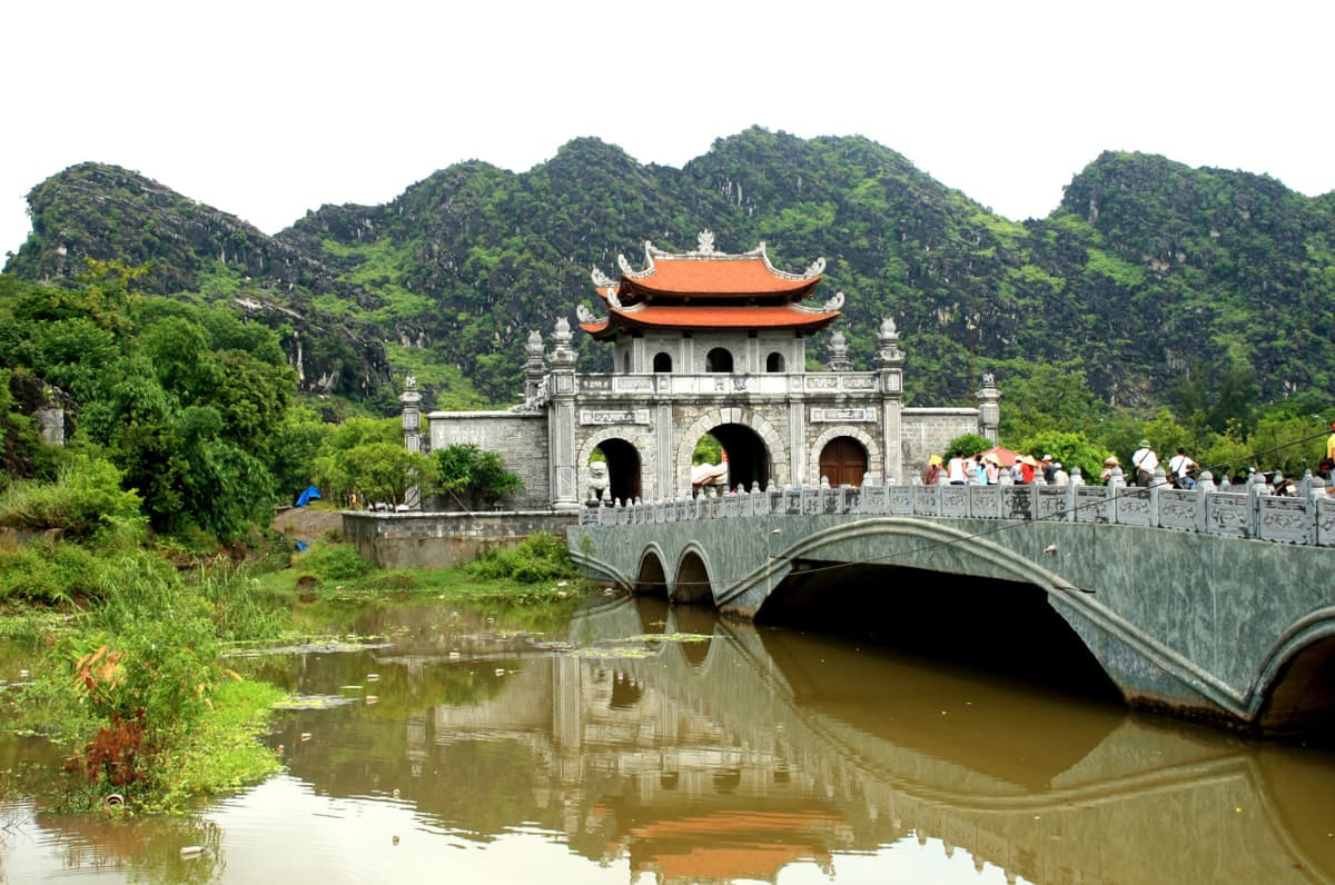 Hoa Lu and Tam Coc Tour from Hanoi