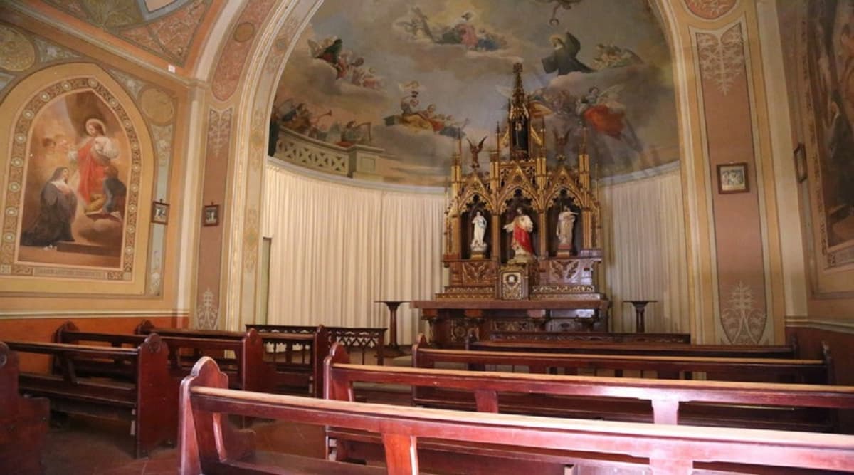 Pinnacles Desert and New Norcia Tour from Perth