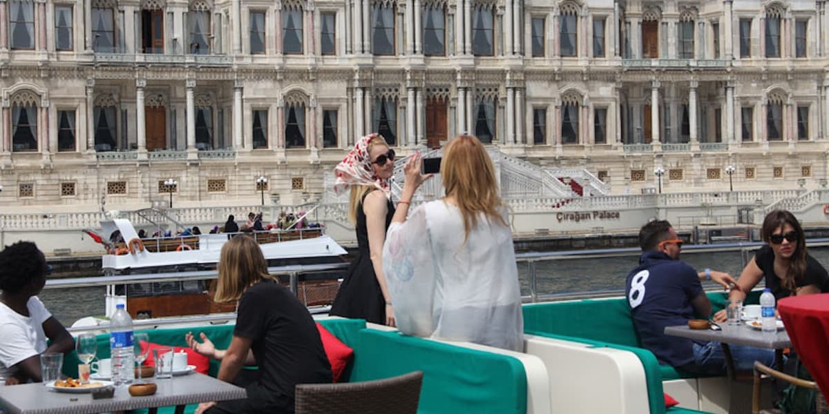 Istanbul Sightseeing Tour, Dolmabahce Palace and Bosphorus Cruise