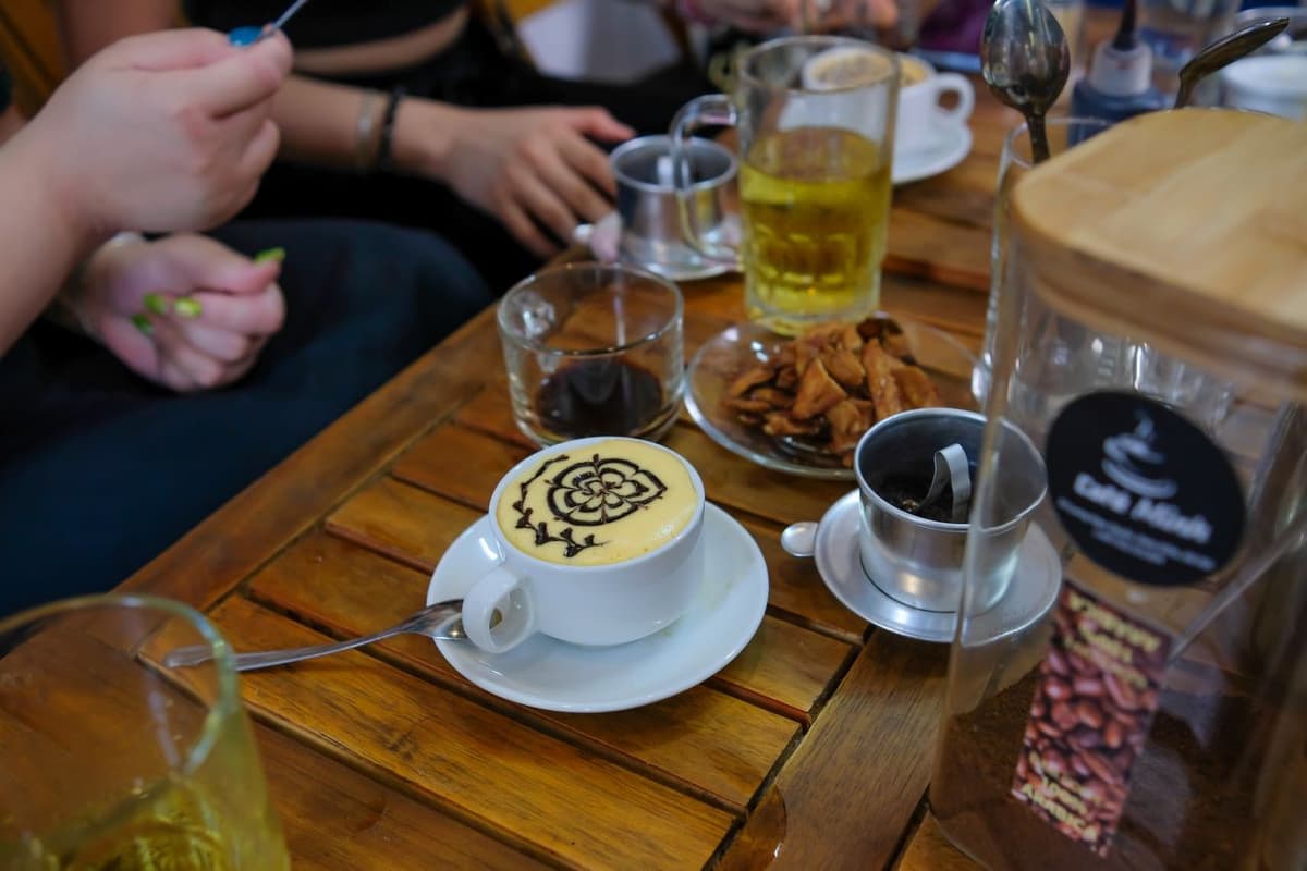 Egg Coffee Class and Hanoi Street Food Walking Tour