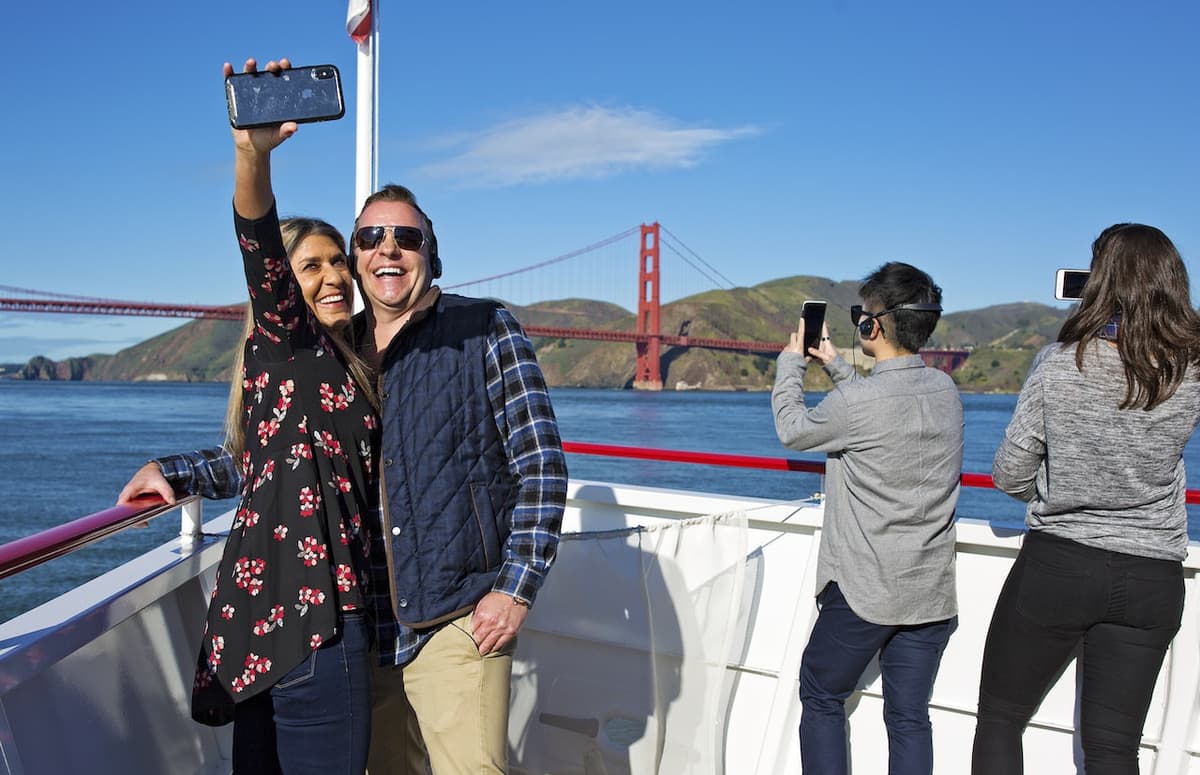 San Francisco Bay 1.5 Hour Bridge to Bridge Sightseeing Boat Cruise by Red and White Fleet