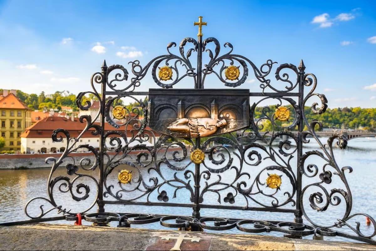 Charles Bridge Towers Ticket + Audio Guide