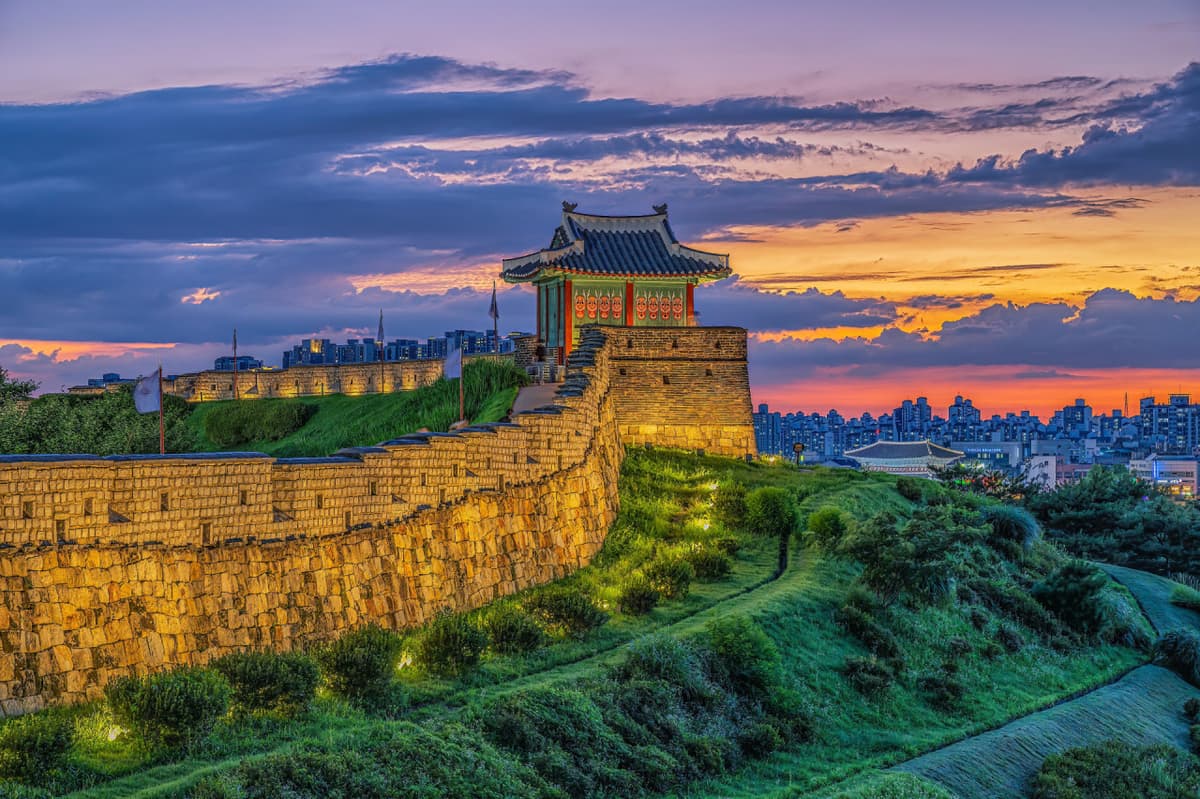 Korean Folk Village and Suwon Hwaseong Fortress Full-Day Tour from Seoul