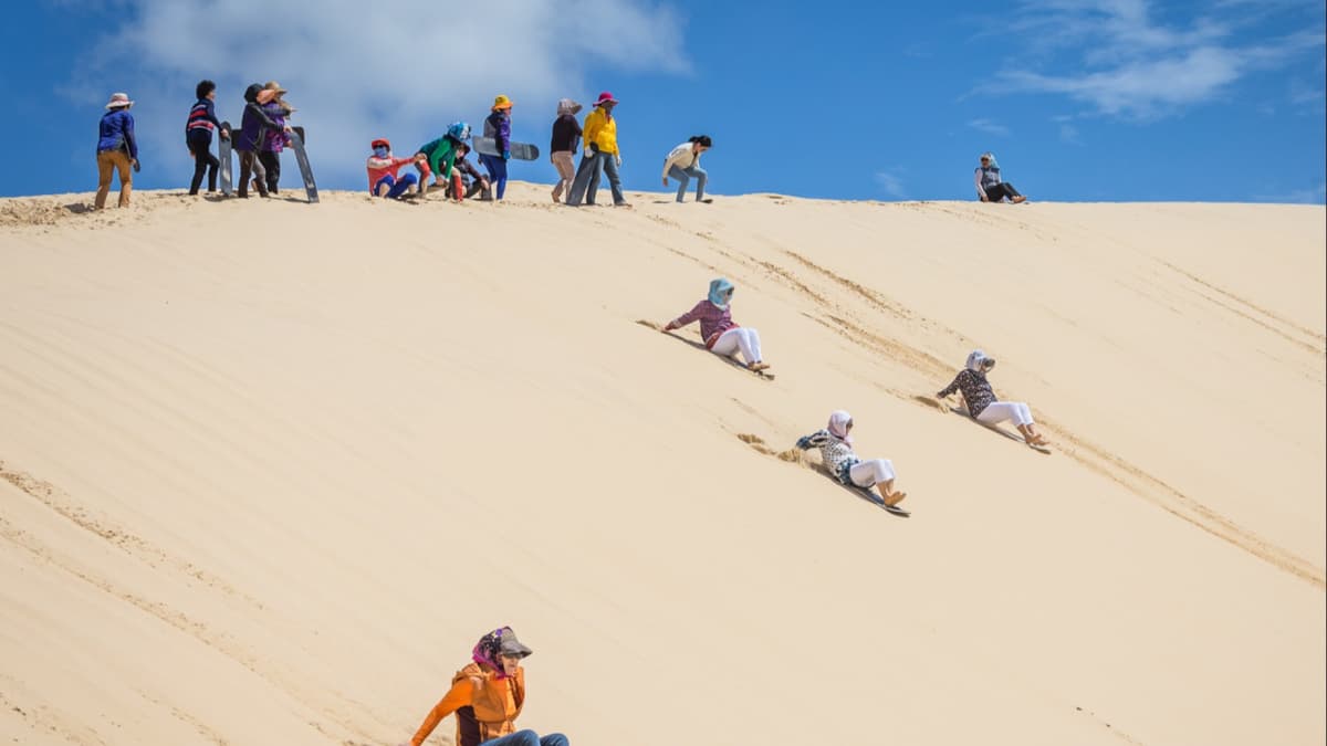 Port Stephens 4WD Sandboarding Experience