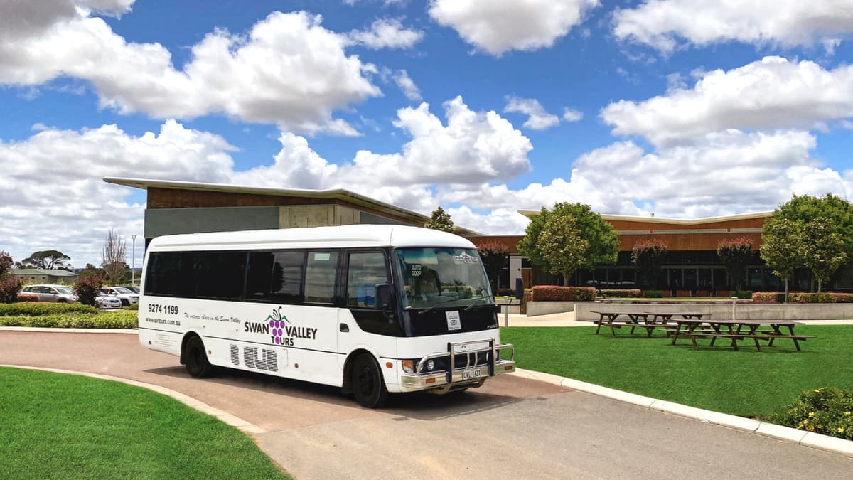 Swan Valley Full-Day Tour with Indulgence Cruise and Wine and Chocolate Tasting