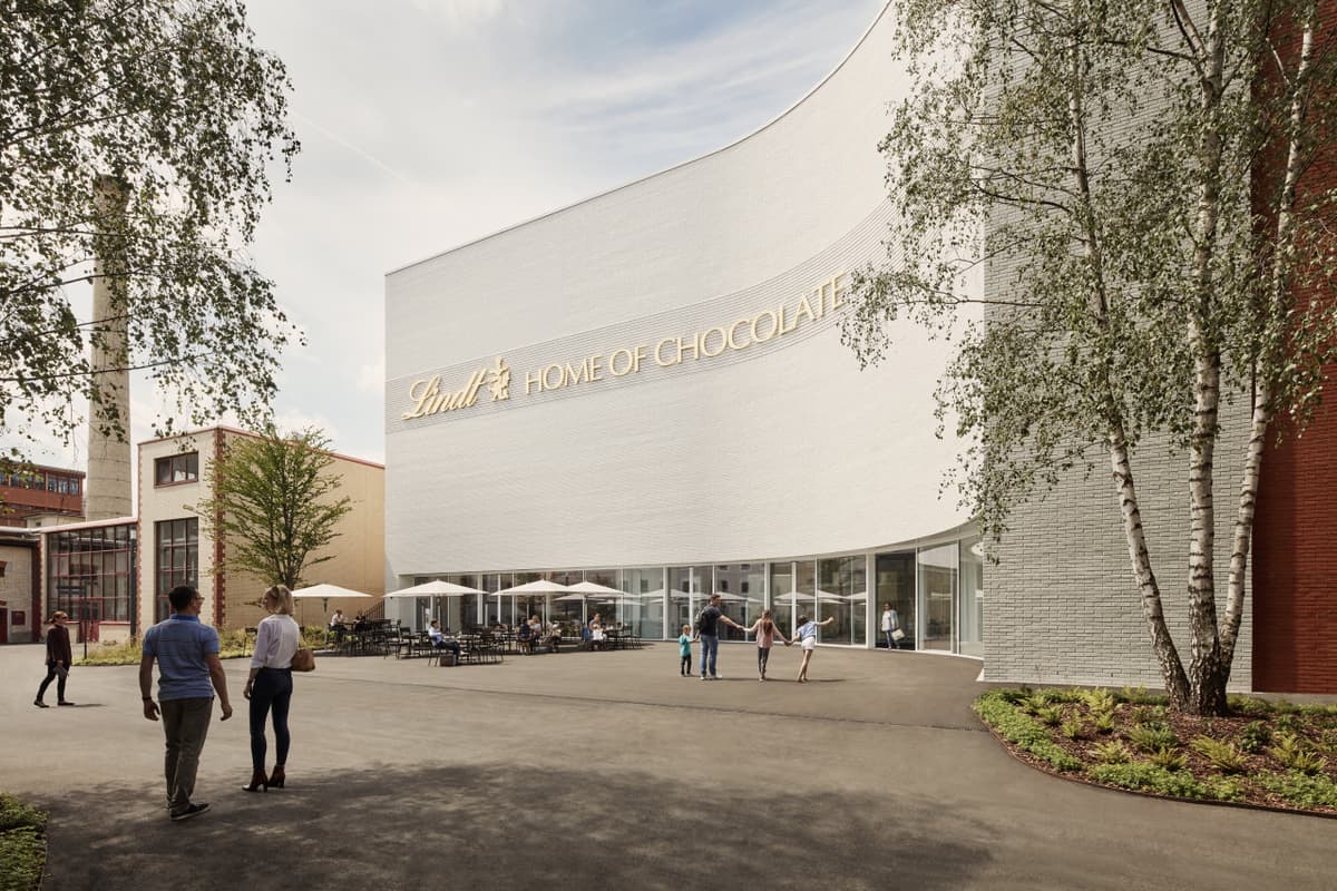 Zurich City Tour with Cruise and Lindt Home of Chocolate