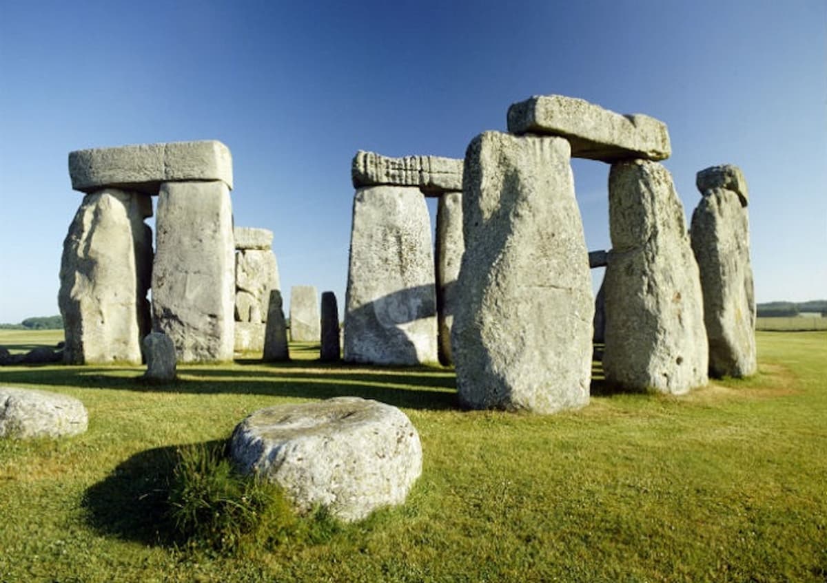 Windsor Castle and Stonehenge Tour from London
